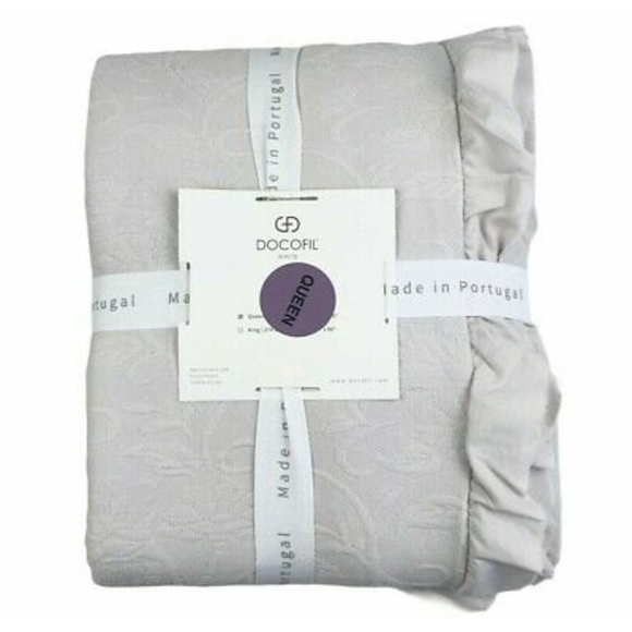 NWT DOCOFIL Portugal Queen Matelasse Bedspread Coverlet ruffled dove gray - Picture 1 of 10